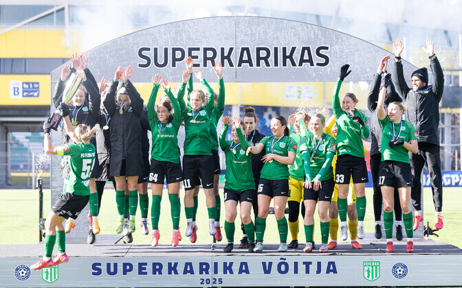 Футболистки 