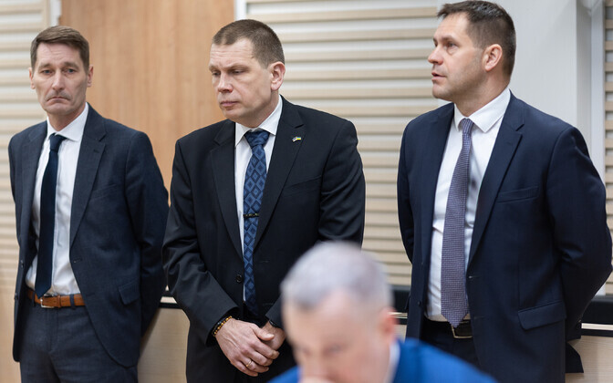 Eerik Heldna ja Elmar Vaheri kohtuotsuse kuulutamine Harju maakohtus, vasakul nende kaitsja Margus Kurm