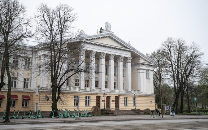 Tallinna Vene Kultuurikeskuselt vapi eemaldamine