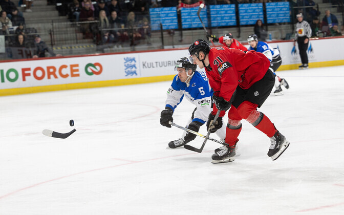 Игра сборных Эстонии и Литвы.