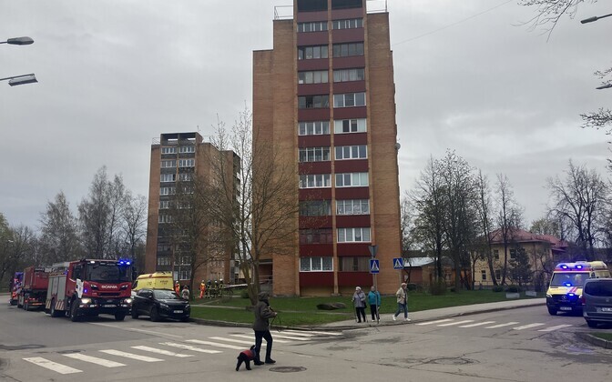 Põleng Kohtla-Järvel Pärna 42, 30.04.2025.