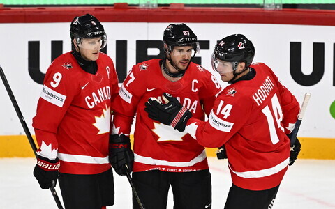 Sidney Crosby (keskel) viskas oma koondisekarjääri 22. värava