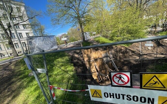 Vajunud maa Toompea jalamil