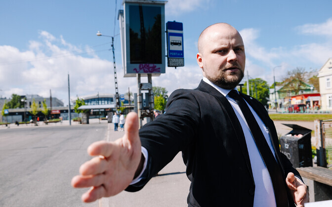 Maakonnaliinide busside peatus Balti jaamas