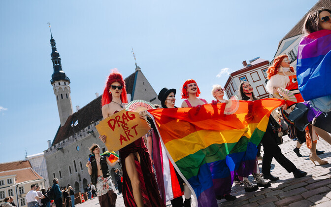 The 2025 Tallinn Pride Parade making its way through Town Hall Square in the Old Town. May 31, 2025.