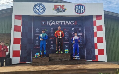 Siim Leedmaa (keskel) ja Aleksander Uusneem (vasakul)