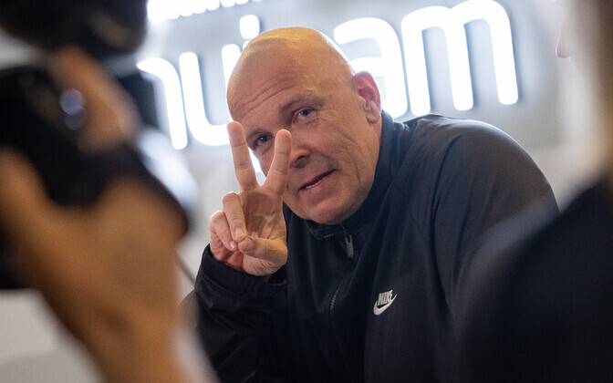 Освобожденный из белорусской тюрьмы политзаключенный Аллан Ройо прибыл в Эстонию.