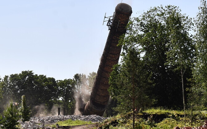 The 60-meter chimney was demolished on June 27, 2025 in Narva-Jõesuu.