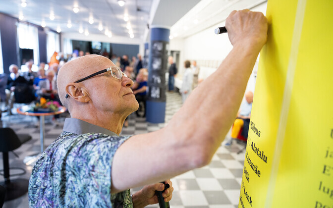 Feliks Undusk esitles intervjuudekogumikku “Unduski usutlused”, mis on pühendatud ETV 70. sünnipäevale.
