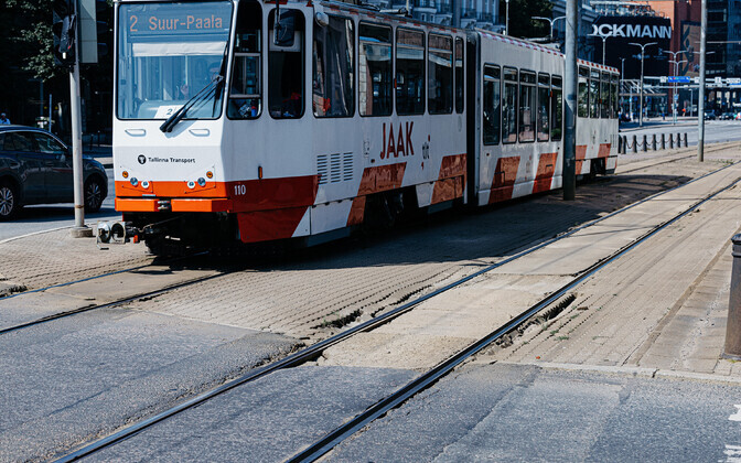 Трамвайные пути между Центральным рынком и автовокзалом.