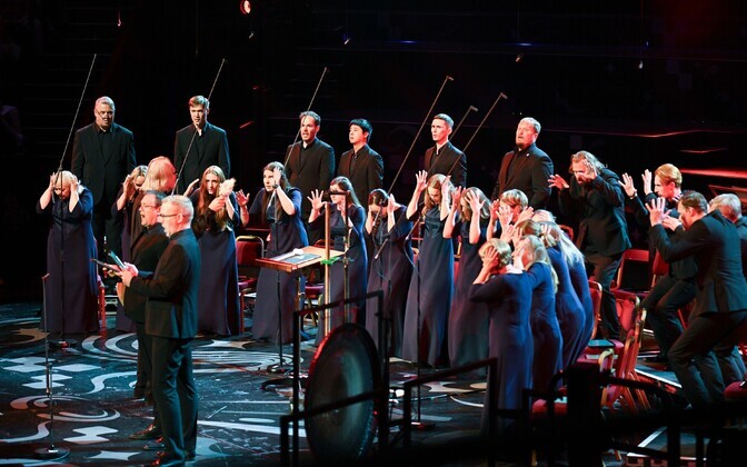 Eesti Filharmoonia Kammerkoor esines BBC Promsil Arvo Pärdi 90. sünnipäevale pühendatud kavaga.