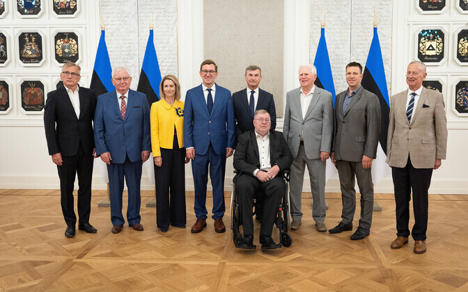 Бывшие премьер-министры в здании Эстляндского рыцарства.