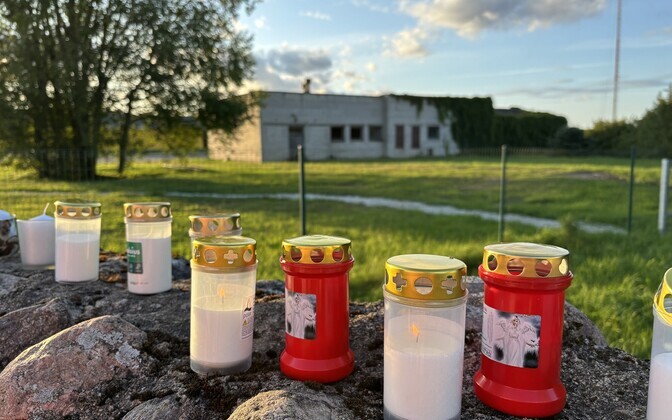 Возле свинофермы Нурме вновь собрались протестующие.