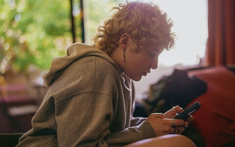 Lehto nentis, et ka inimeste elustiil, sh uudiste tarbimine on palju muutunud, Kui vanasti istuti perega teleri ette, siis tänapärval vaadatakse kümnesekundilisi videoid.