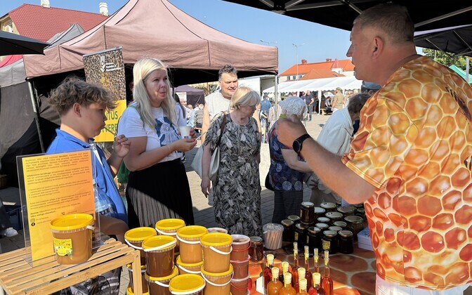 Honey Festival in Karksi-Nuia.