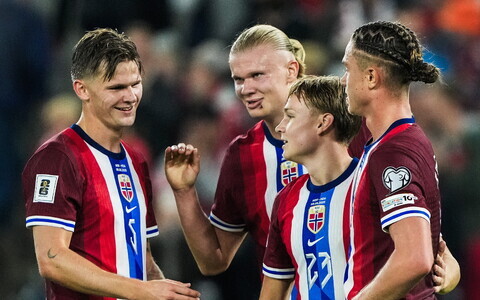 David Möller Wolfe (vasakult), Erling Haaland, Andreas Schjelderup ja Thelo Aasgaard