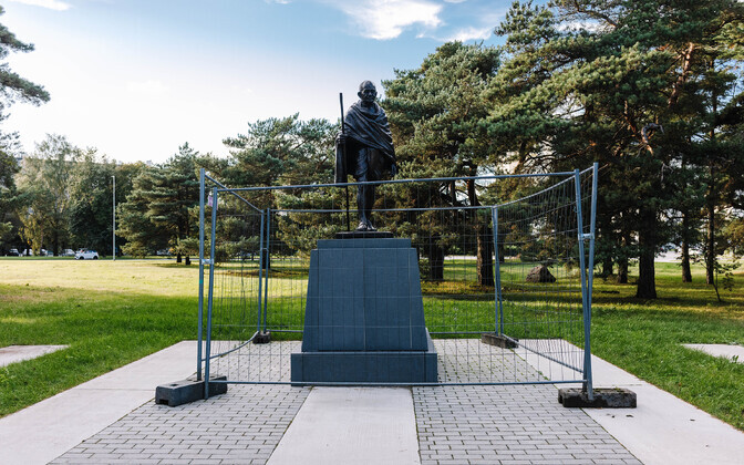 The newly installed statue of Mahatma Gandhi in Mustamäe, Tallinn.