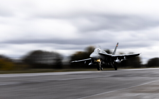RCAF CF‑18 Hornet fighters and Estonian Air Force M28 Skytruck transport aircraft land on Piibe highway, Monday, October 13