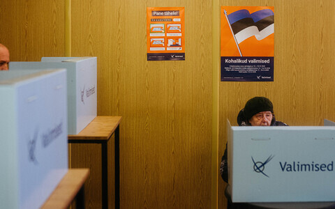 Voting in Nõmme, Tallinn, at the 2025 local elections, Sunday, October 19, 2025.