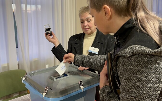 Предпоследний час голосования в районе Сомпа города Кохтла‑Ярве, 19.10.2025.