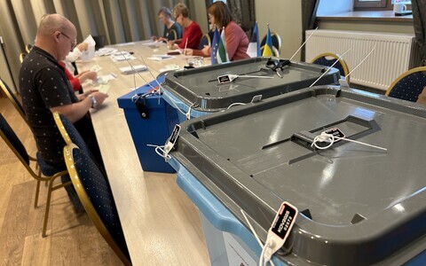 Пересчет голосов на муниципальных выборах в Йыхви.