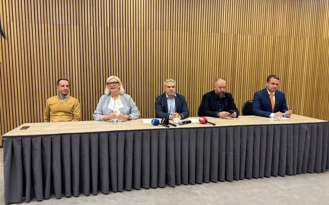 Подписание нового коалиционного договора в Пярну.