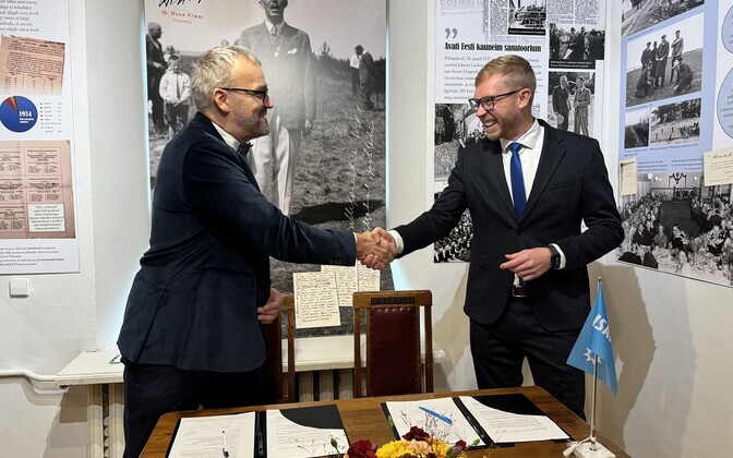 Подписание коалиционного соглашения в Хаапсалу.