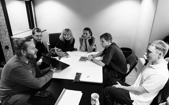 Draamateatris algasid lavastuse „Ühe naise võitlused ja metamorfoosid“ proovid