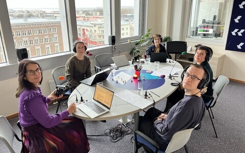 Helikaja vestlusringis 2025 Anne Aavik, Miina Pärn, Tiia Teder, Marge-Ly Rookäär, Ivo Heinloo