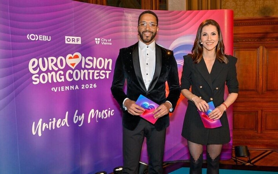 Üritust juhtisid saatejuht Alexandra Maritza Wachter ning Austria 2018. aasta esindaja Cesár Sampson.