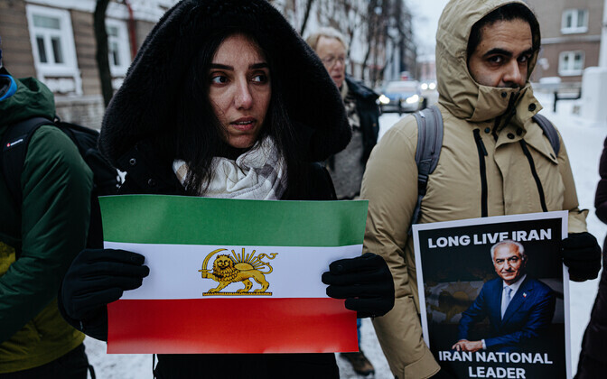 Акция в поддержку протестующих в Иране.