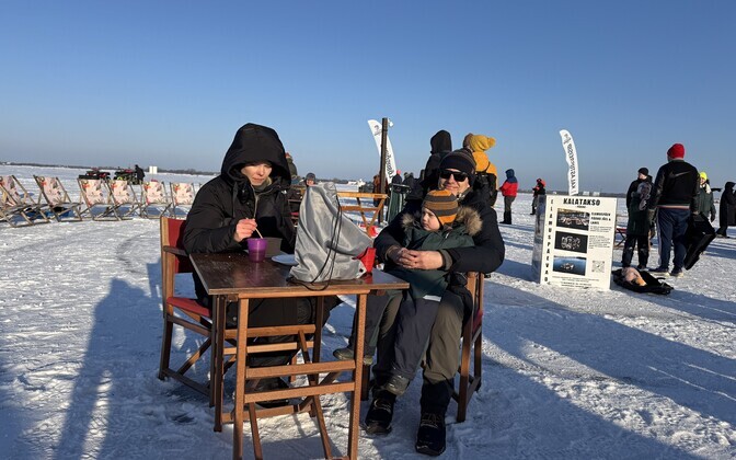 Kalatakso kohvik Pärnu lahe jääl.