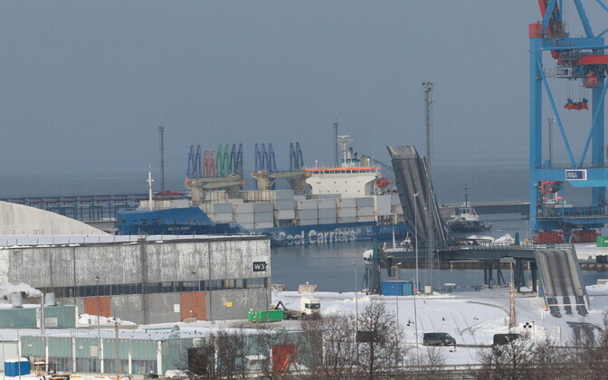 Судно Baltic Spirit в порту Мууга.