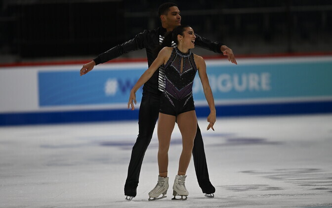 Жасмин Дероше и Киран Трэшер.