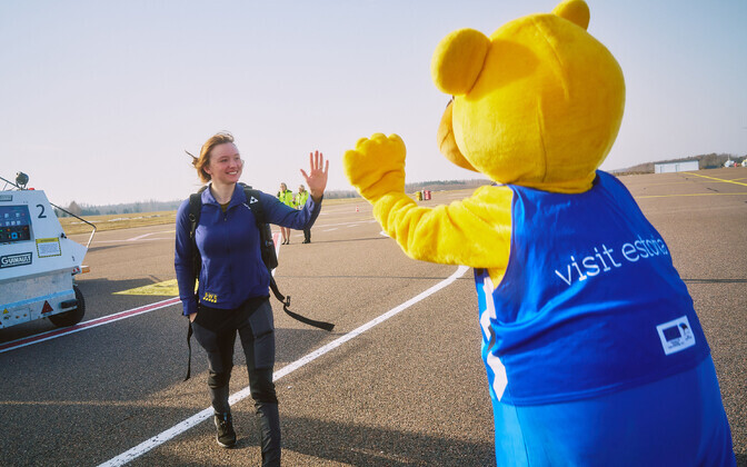 Лучших биатлонистов мира встретили в Тартуском аэропорту.