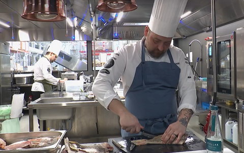 Tippkokk Joonas Koppel profikokkade võimlas treenimas