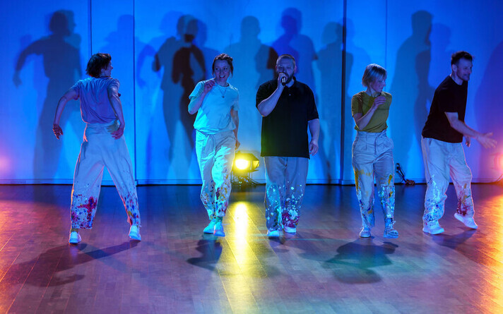 Zuga Ühendatud Tantsijate tantsuetendus 