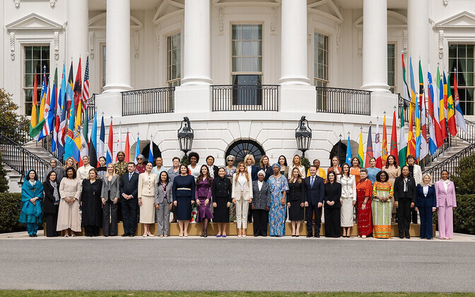 Мероприятие Мелании Трамп с участием Сирье Карис в Вашингтоне.