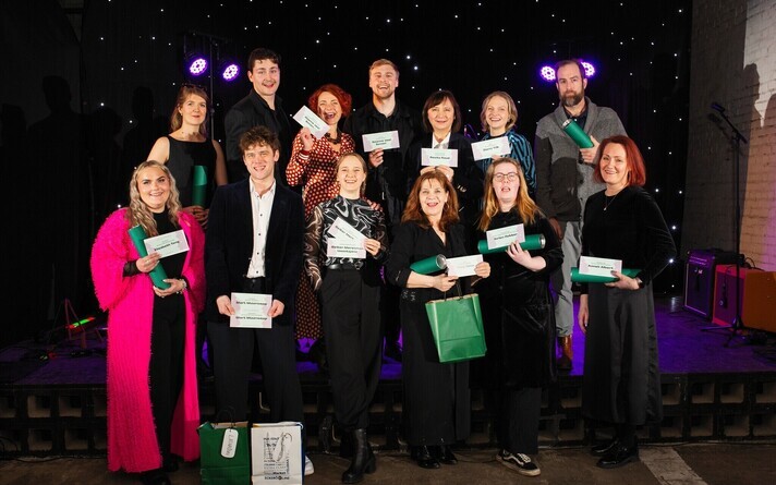 Noorsooteater tähistas 74. sünnipäeva ning jagas kolleegipreemiaid