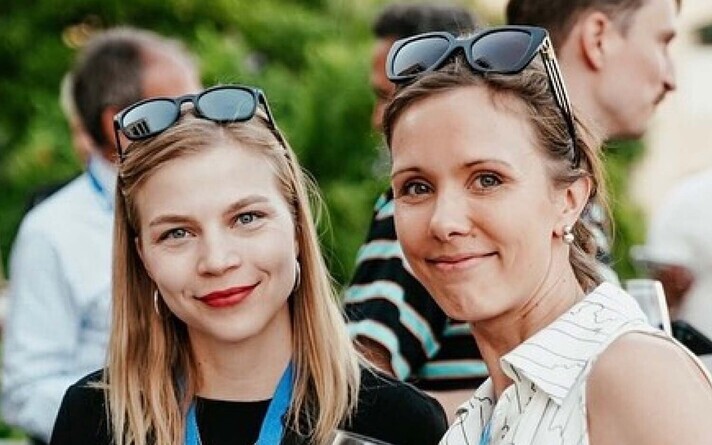 Thea Zaitsev ja Sandra Perens