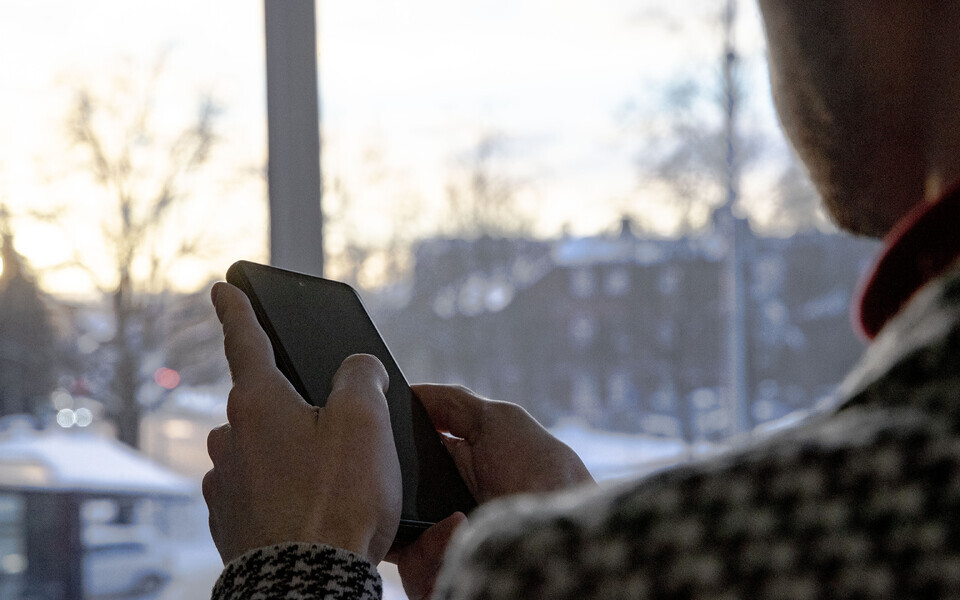 Seni ühes suuremas omataolises uuringus piirati osalejatel kaheks nädalaks mobiilse interneti kasutust.