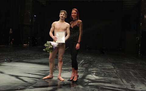 Stipendiaat Benjamin Oliver Newman ja Eesti Balletiliidu juhatuse esimees Triinu Upkin.