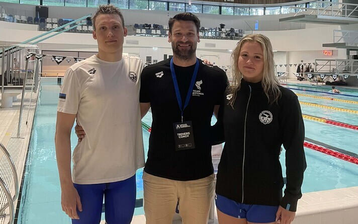 Марк Ильчишин, тренер Мартти Альянд и Маари Рандвяли.