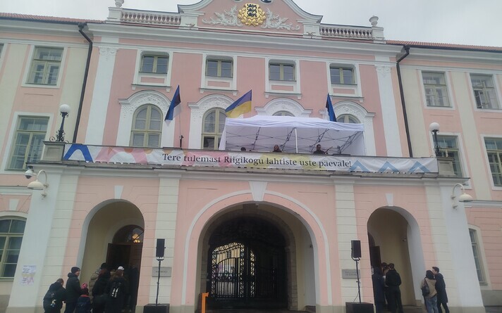 Замок Тоомпеа посетили тысячи людей. И не только из Эстонии.