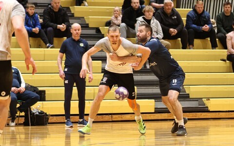 Serhii Orlovskyi (valges) ja Mistra alistasid Viljandi ning viisid seeria otsustavasse mängu.