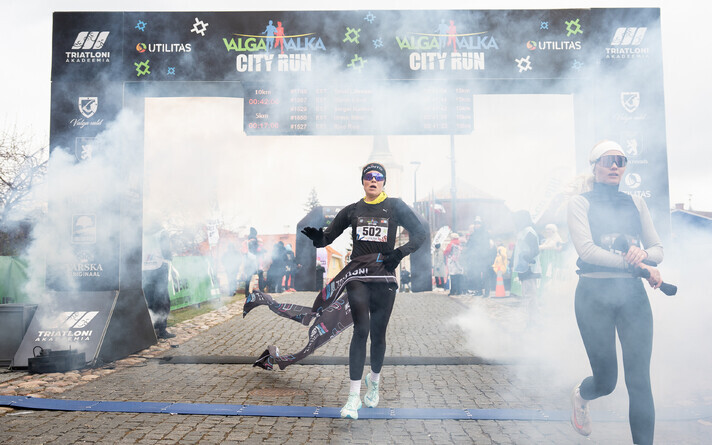 Naiste viie kilomeetri distantsi võitja Agate Caune.