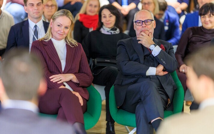 Moonika Kase and Alar Karis.