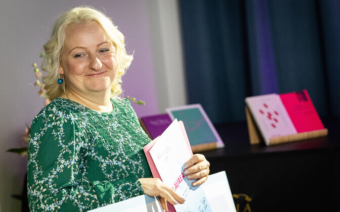 Naiskirjanduse auhinna laureaat Berit Petolai